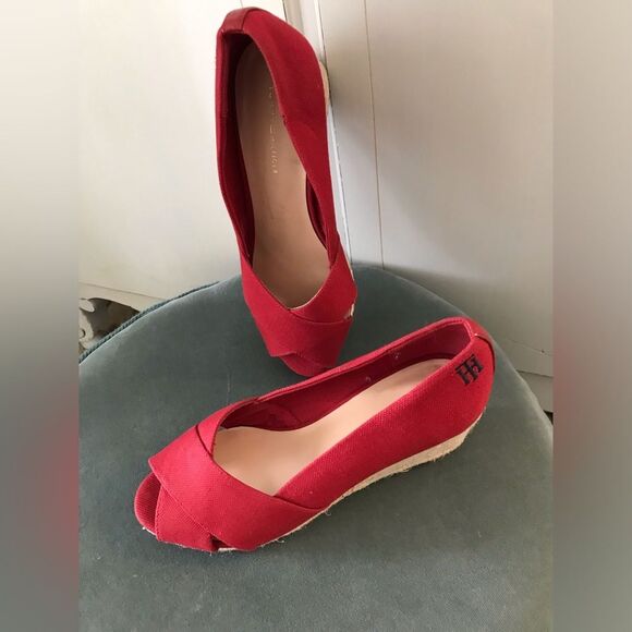 Tommy Hilfiger NWOT Red Espadrille Sandals - Picture 4 of 6